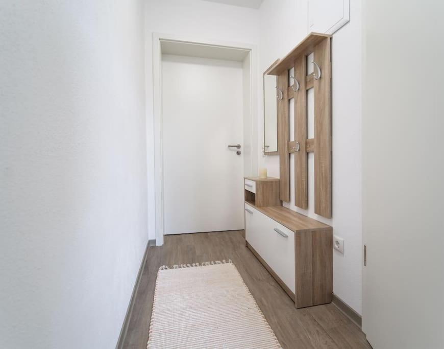 Preiswertes Modernes Gaestezimmer In Aue Bad-Schlema Exterior foto