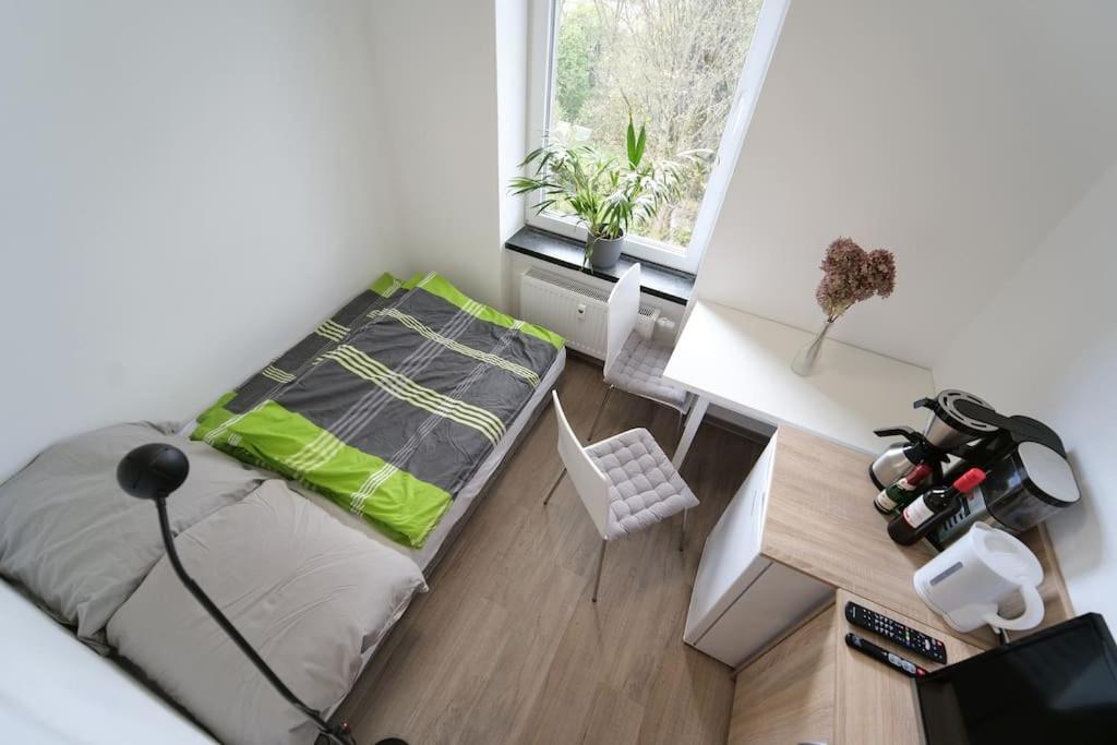 Preiswertes Modernes Gaestezimmer In Aue Bad-Schlema Exterior foto